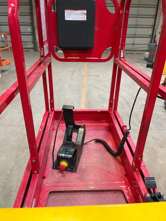 2021 MEC MICRO 19 Scissor Lift