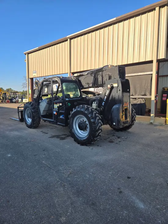 2018 JLG 943 Forklift