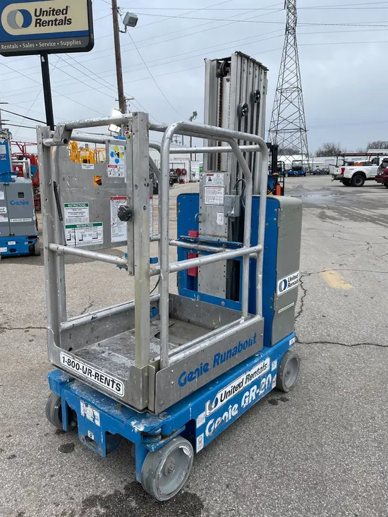 2018 Genie GR-20 Self-Propelled One-Person Lift