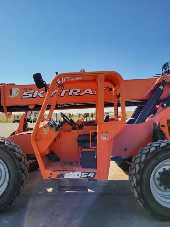 2017 SKYTRAK 10054 Forklift