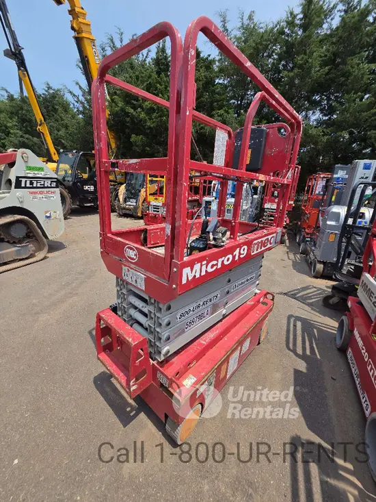 2018 MEC MICRO 19 Scissor Lift