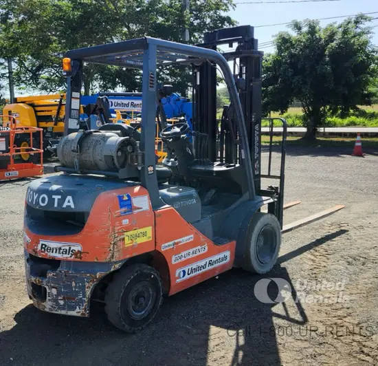 2019 Toyota 8FGU25 Warehouse Forklift