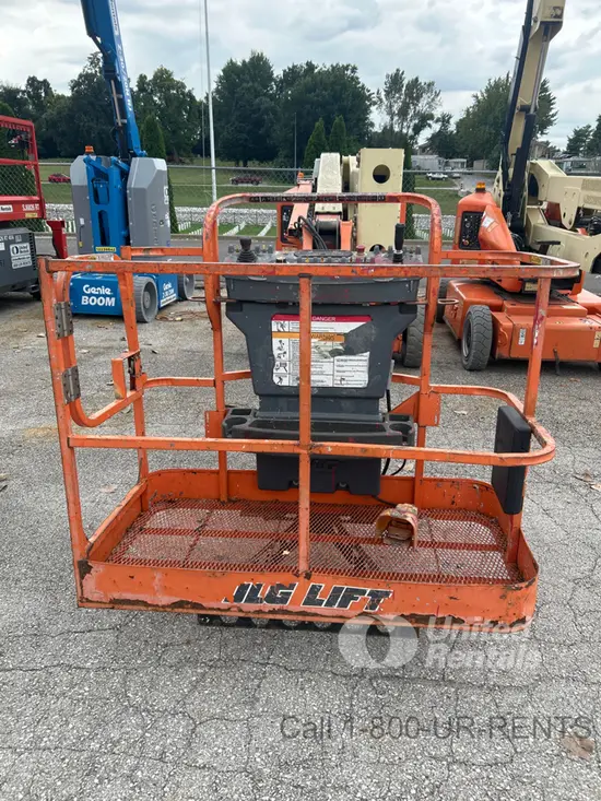 2013 JLG E450AJ Articulating Boom Lift