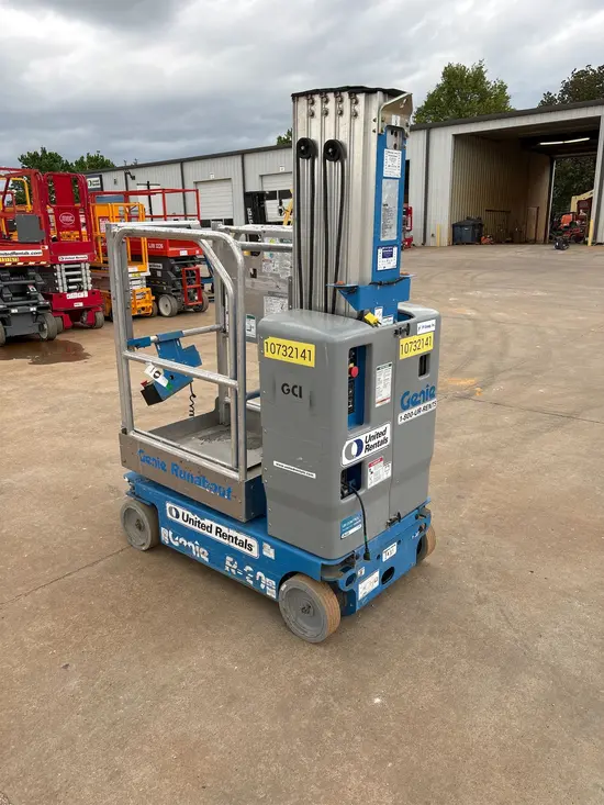 2018 Genie GR-20 Self-Propelled One-Person Lift