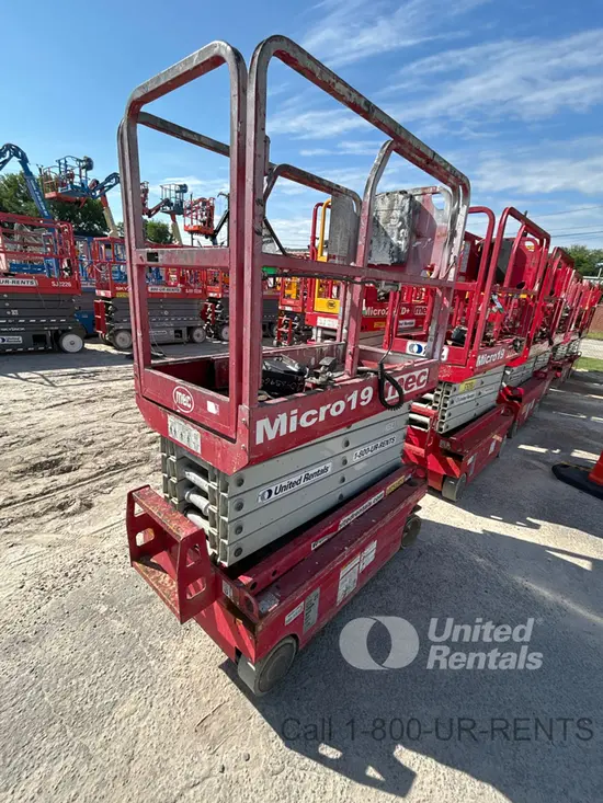 2018 MEC MICRO 19 Scissor Lift