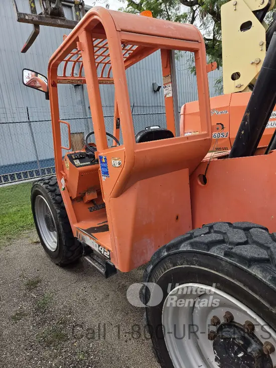 2018 SKYTRAK 6042 Forklift