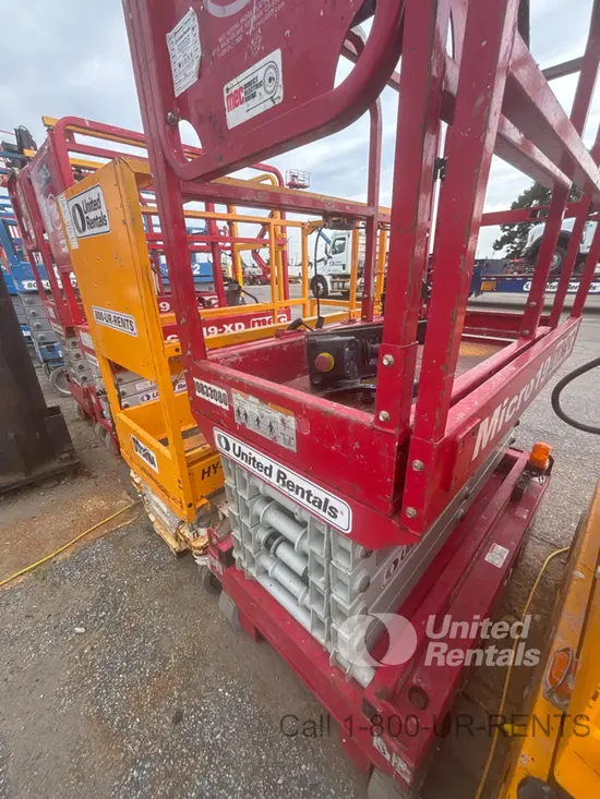 2018 MEC MICRO 19 Scissor Lift