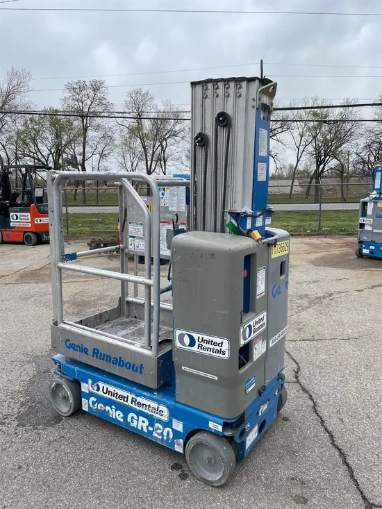 2018 Genie GR-20 Self-Propelled One-Person Lift