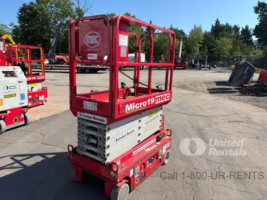 2019 MEC MICRO 19 Scissor Lift