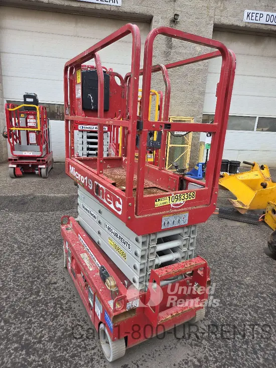 2019 MEC MICRO 19 Scissor Lift