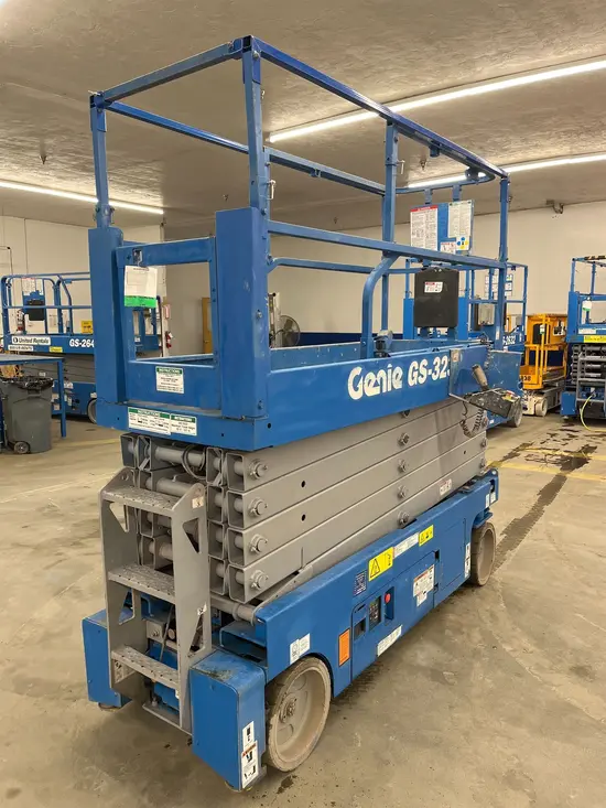 2017 Genie GS-3232 Scissor Lift