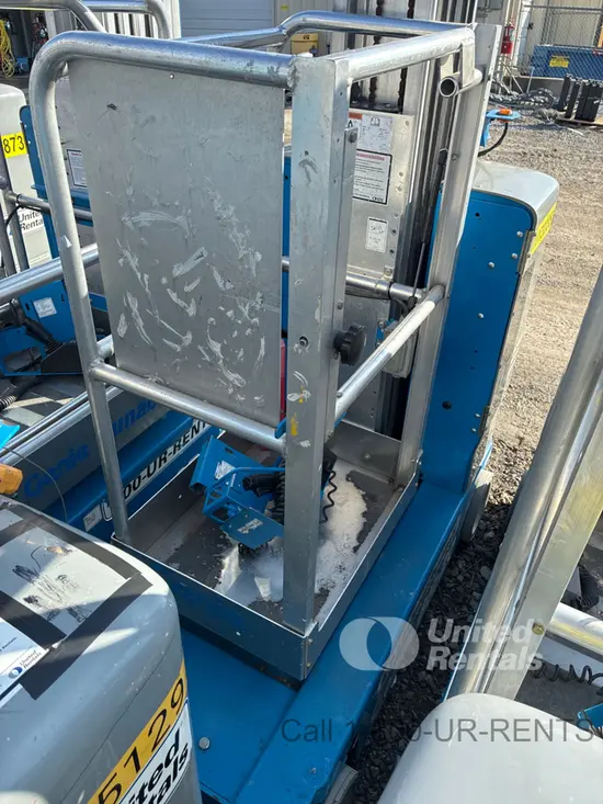 2018 Genie GR-20 Self-Propelled One-Person Lift