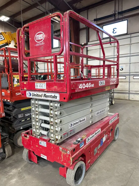 2017 MEC 4046SE Scissor Lift