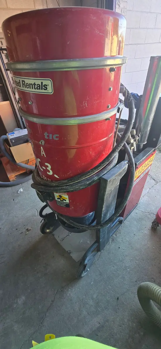 2021 Blastrac BDC-33 Vacuum