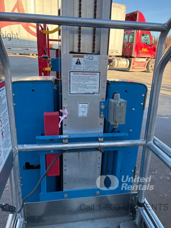 2018 Genie GR-20 Self-Propelled One-Person Lift
