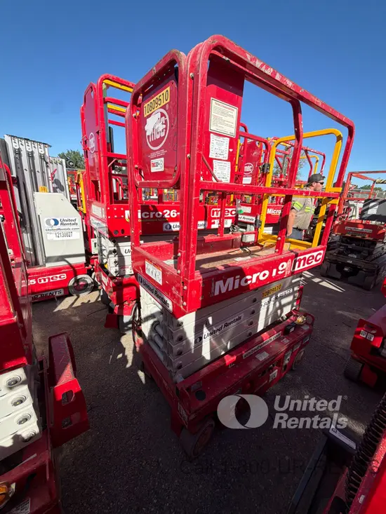 2018 MEC MICRO 19 Scissor Lift