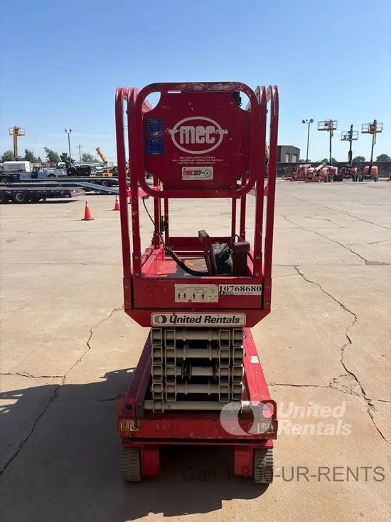 2018 MEC MICRO 19 Scissor Lift