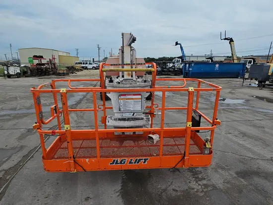 2018 JLG 800AJ Articulating Boom Lift