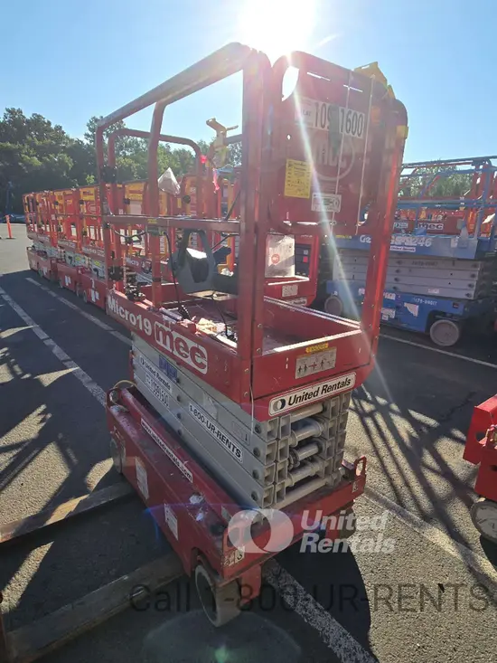 2019 MEC MICRO 19 Scissor Lift