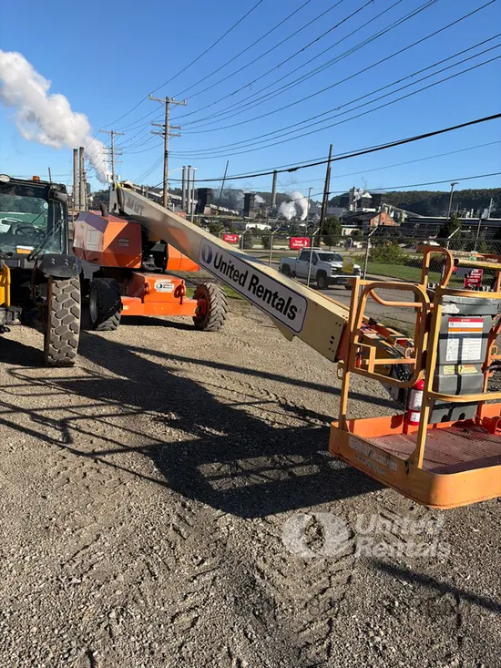 2017 JLG 800S Boom Lift
