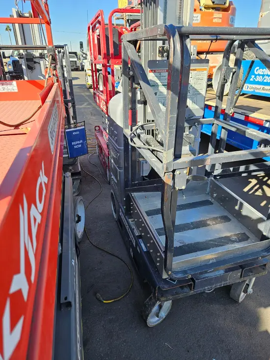 2018 JLG 20MVL Self-Propelled One-Person Lift