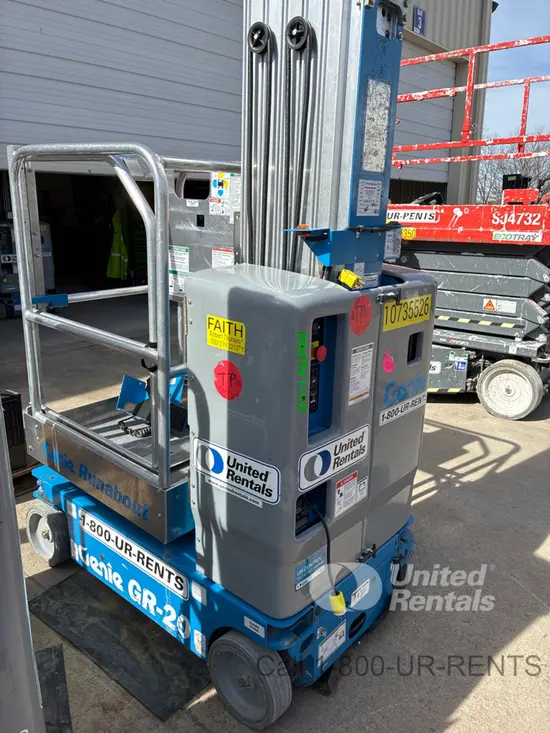 2018 Genie GR-20 Self-Propelled One-Person Lift