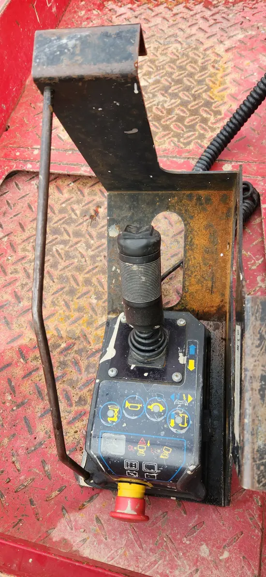 2018 MEC MICRO 19 Scissor Lift