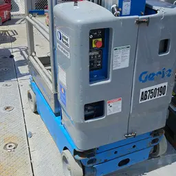 2016 Genie GR-20 Self-Propelled One-Person Lift