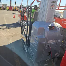 2018 JLG 20MVL Self-Propelled One-Person Lift