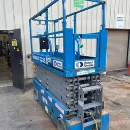 2017 Genie GS-3232 Scissor Lift