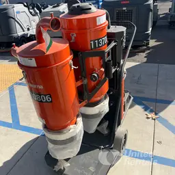 2022 Husqvarna T4000P SC Vacuum