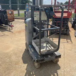 2019 JLG 20MVL Self-Propelled One-Person Lift