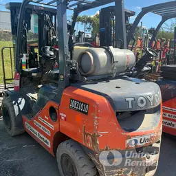 2018 Toyota 8FGU30 Warehouse Forklift