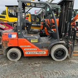 2019 Toyota 8FGU30 Warehouse Forklift
