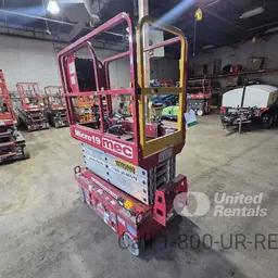 2018 MEC MICRO 19 Scissor Lift