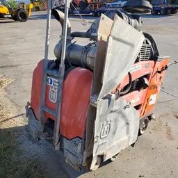 2021 Husqvarna FS7000D-36 Street Saw/Blade