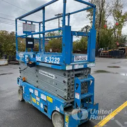 2015 Genie GS-3232 Scissor Lift