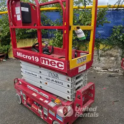 2018 MEC MICRO 19 Scissor Lift