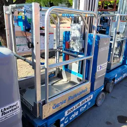 2017 Genie GR-20 Self-Propelled One-Person Lift
