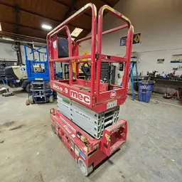 2019 MEC MICRO 19 Scissor Lift