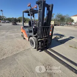 2019 Toyota 8FDU30 Warehouse Forklift