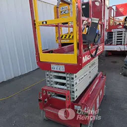 2018 MEC MICRO 19 Scissor Lift