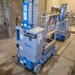 2018 Genie GR-20 Self-Propelled One-Person Lift