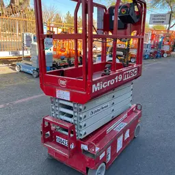 2018 MEC MICRO 19 Scissor Lift