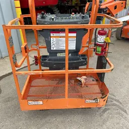 2013 JLG E400AJPN Articulating Boom Lift