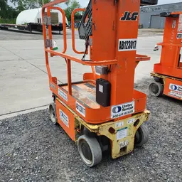 2019 JLG 1230ES Self-Propelled One-Person Lift