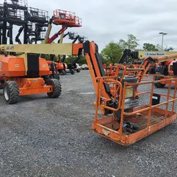 2016 JLG 800AJ Articulating Boom Lift