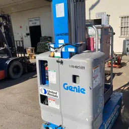 2018 Genie GR-20 Self-Propelled One-Person Lift