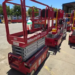 2019 MEC MICRO 19 Scissor Lift