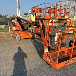 2017 JLG E400AJPN Articulating Boom Lift
